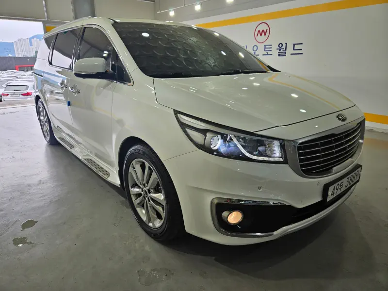 Kia Carnival