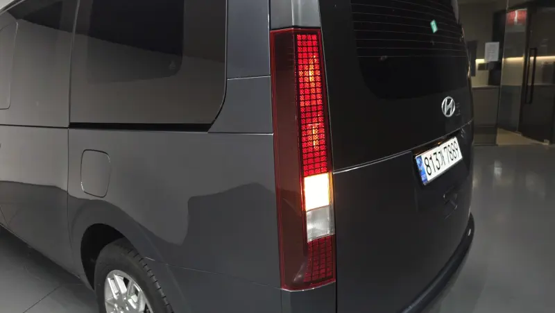 Hyundai Staria