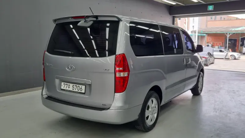 Hyundai Grand Starex