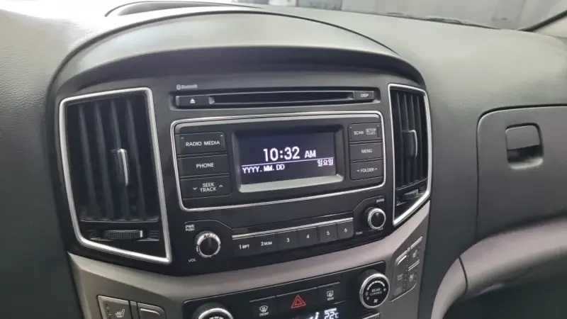 Hyundai Grand Starex