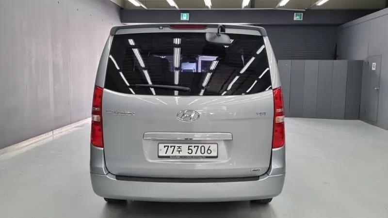 Hyundai Grand Starex