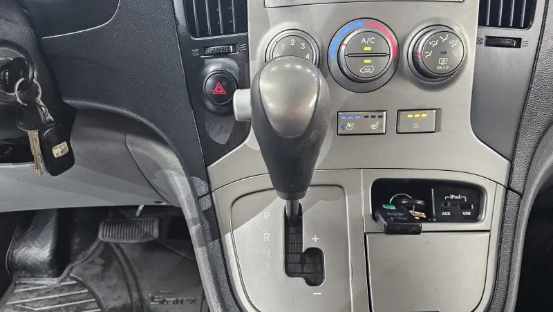Hyundai Grand Starex