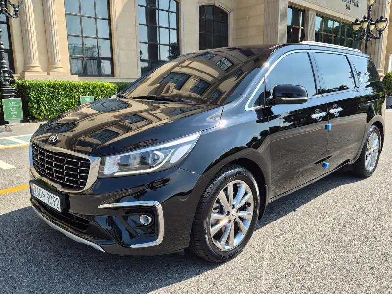 Kia Carnival
