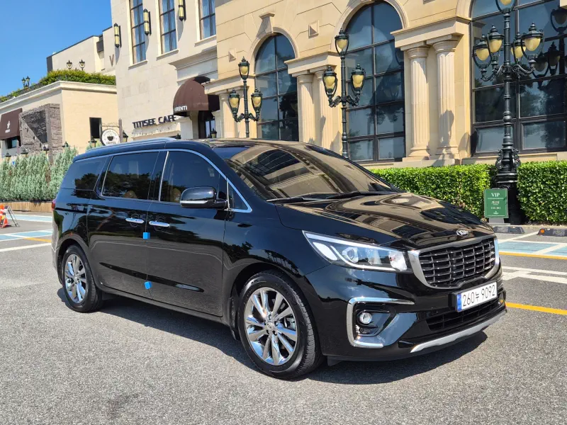 Kia Carnival