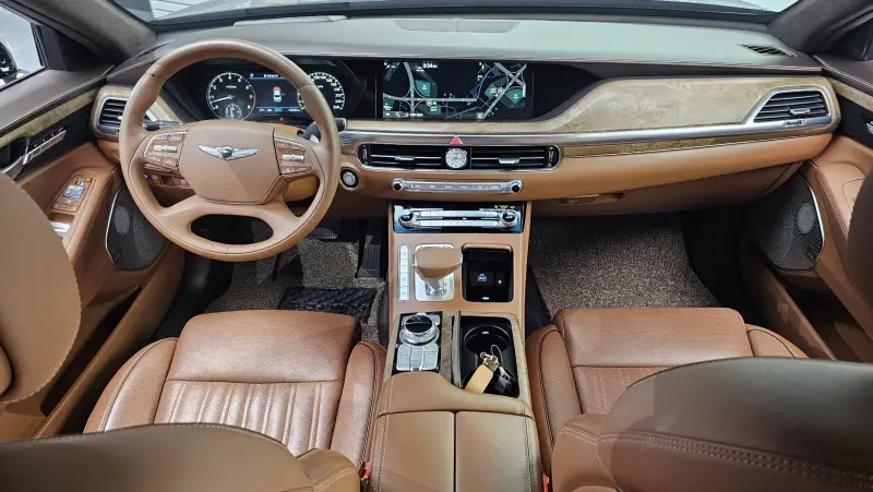 Genesis G90