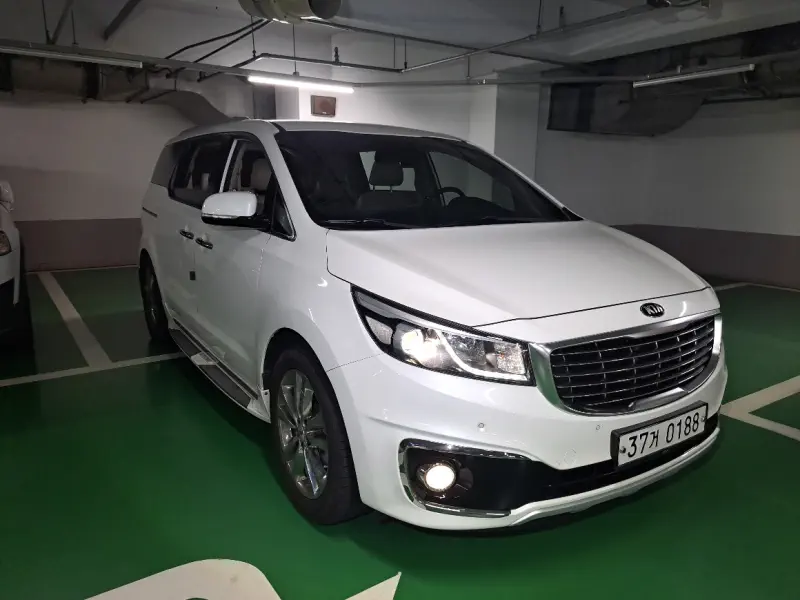 Kia Carnival