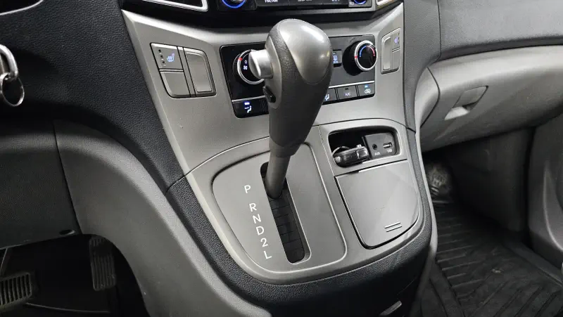 Hyundai Grand Starex