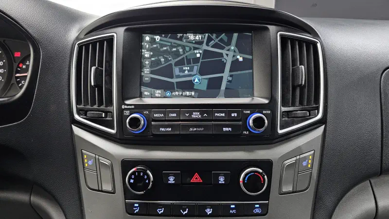 Hyundai Grand Starex