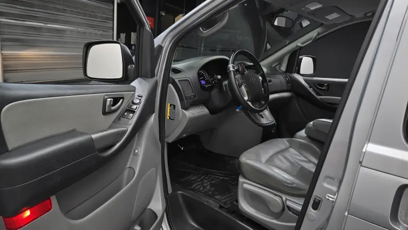 Hyundai Grand Starex