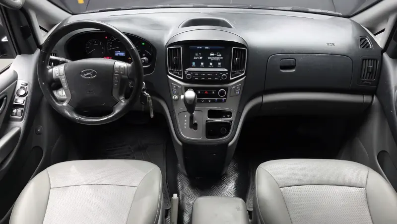 Hyundai Grand Starex