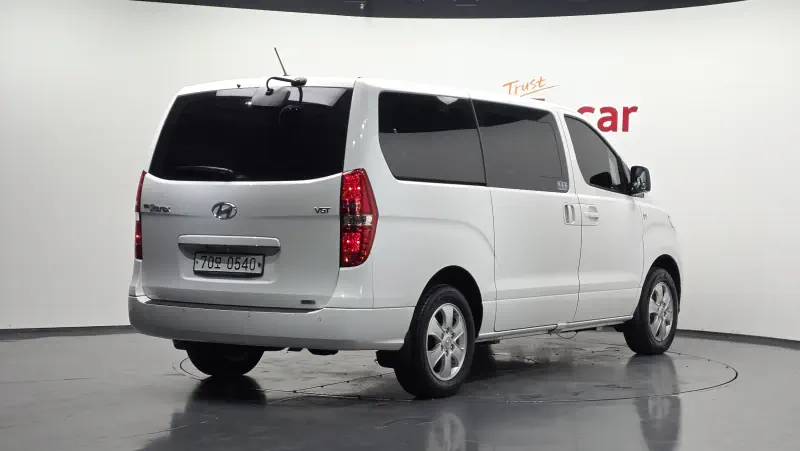 Hyundai Grand Starex