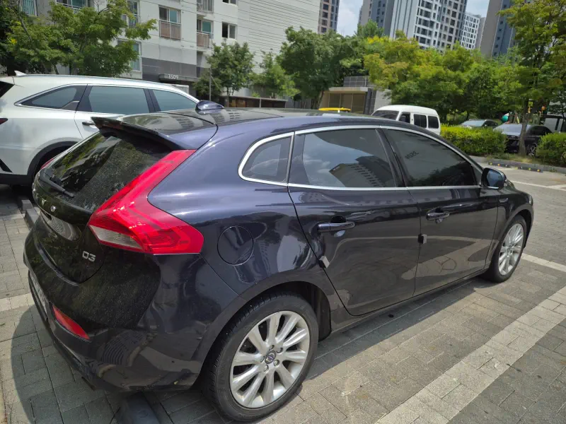 Volvo V40