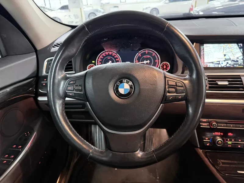 BMW 5-Series Gran Turismo