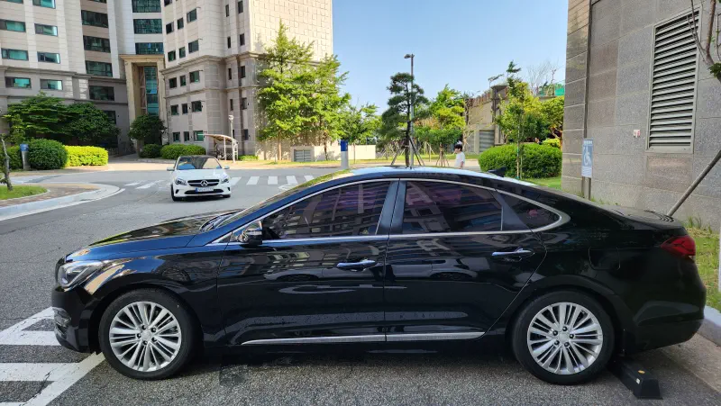 Hyundai Aslan