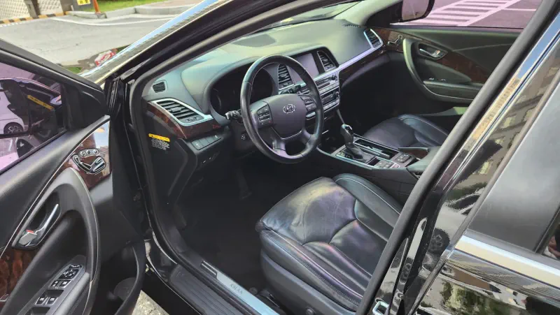 Hyundai Aslan