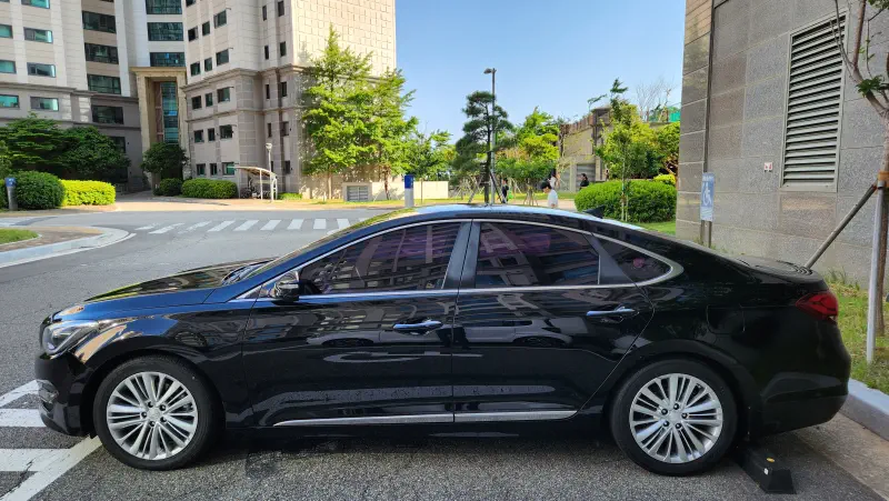 Hyundai Aslan
