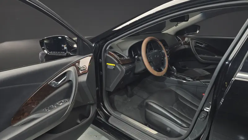 Hyundai Aslan