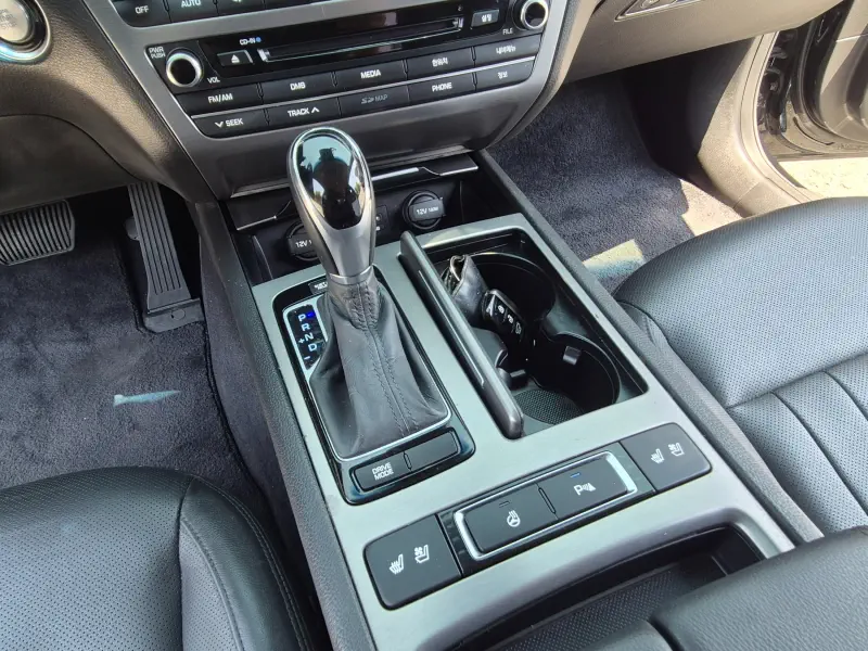 Купить Hyundai Genesis Jeonbuk из Кореи