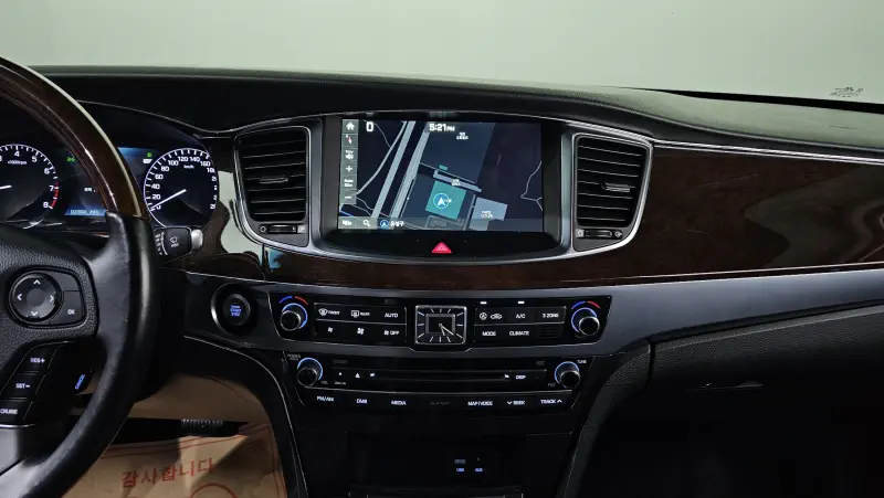 Hyundai Equus