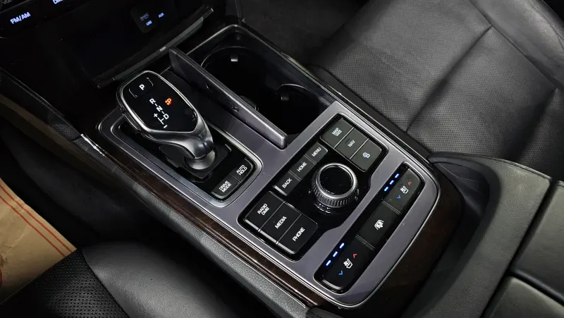 Hyundai Equus