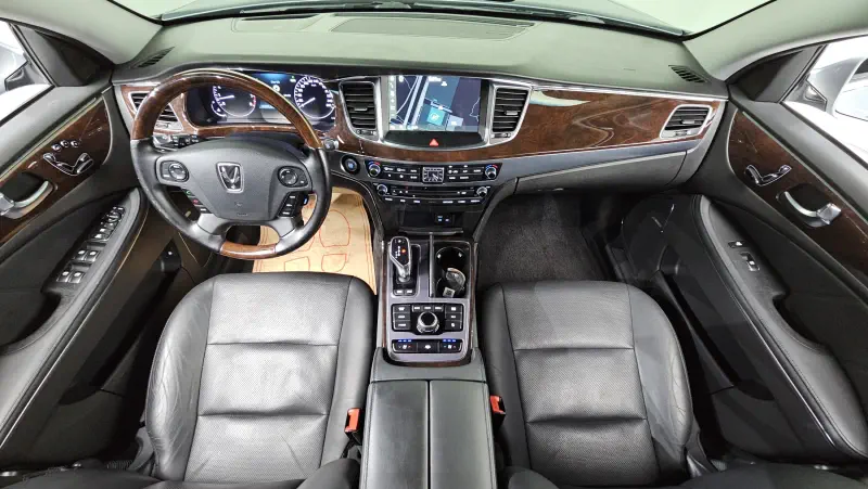 Hyundai Equus