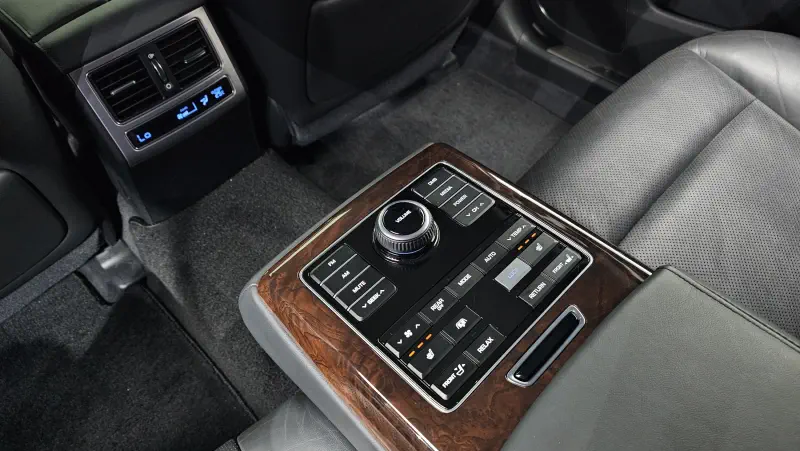 Hyundai Equus