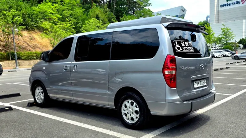 Hyundai Grand Starex