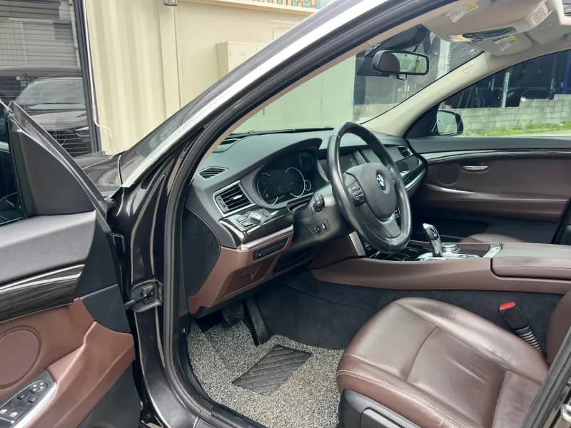 BMW 5-Series Gran Turismo