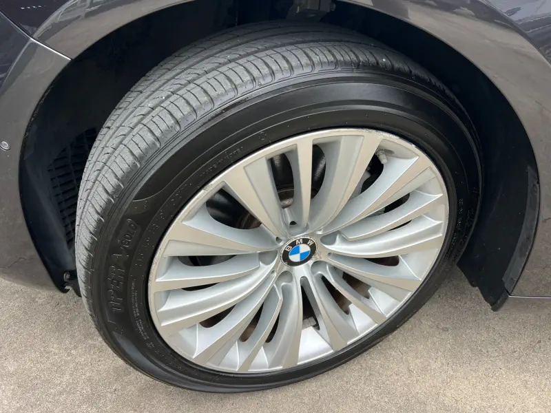 BMW 5-Series Gran Turismo