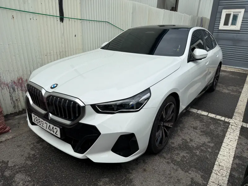 BMW 5-Series