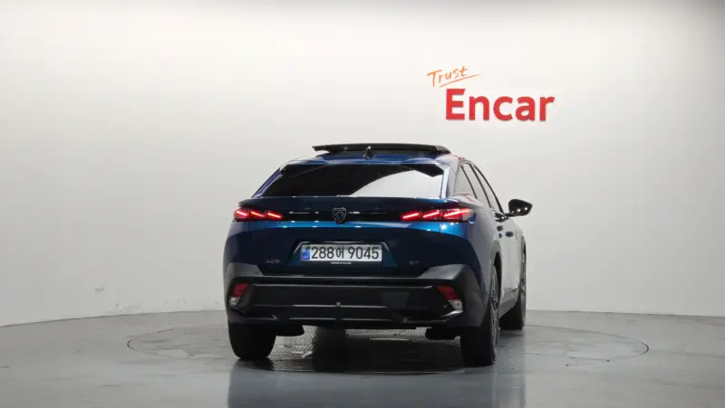 Peugeot 408