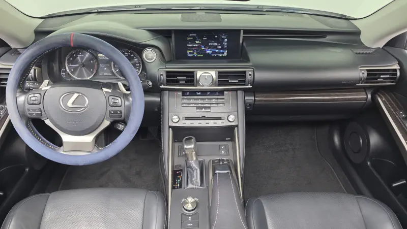Lexus IS200t