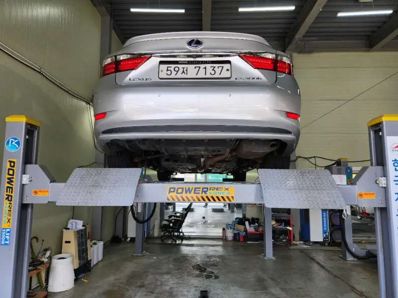 Lexus ES300h
