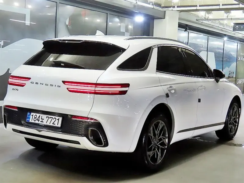 Genesis GV70
