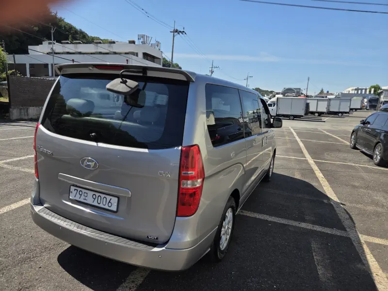 Hyundai Grand Starex