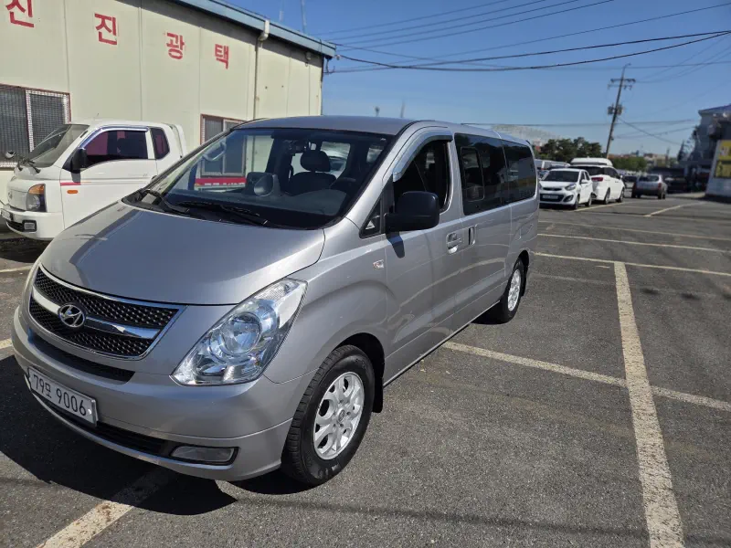 Hyundai Grand Starex