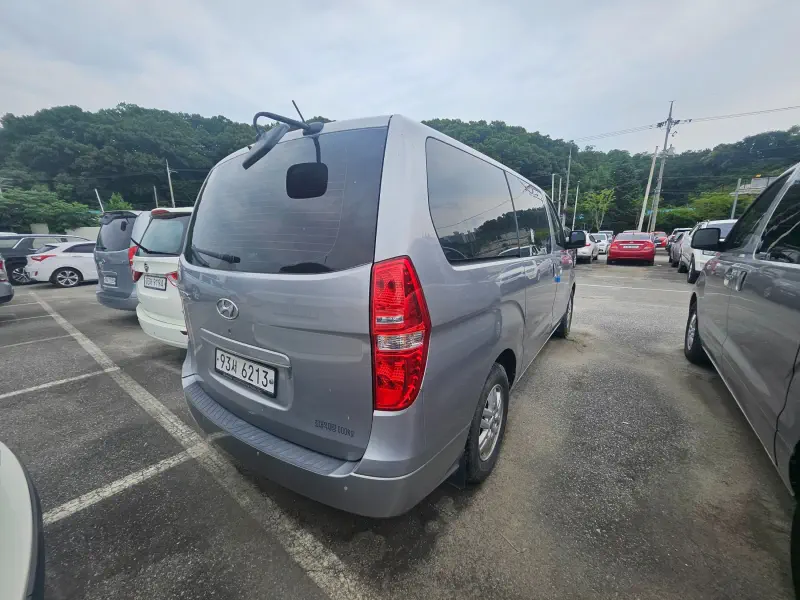 Hyundai Grand Starex