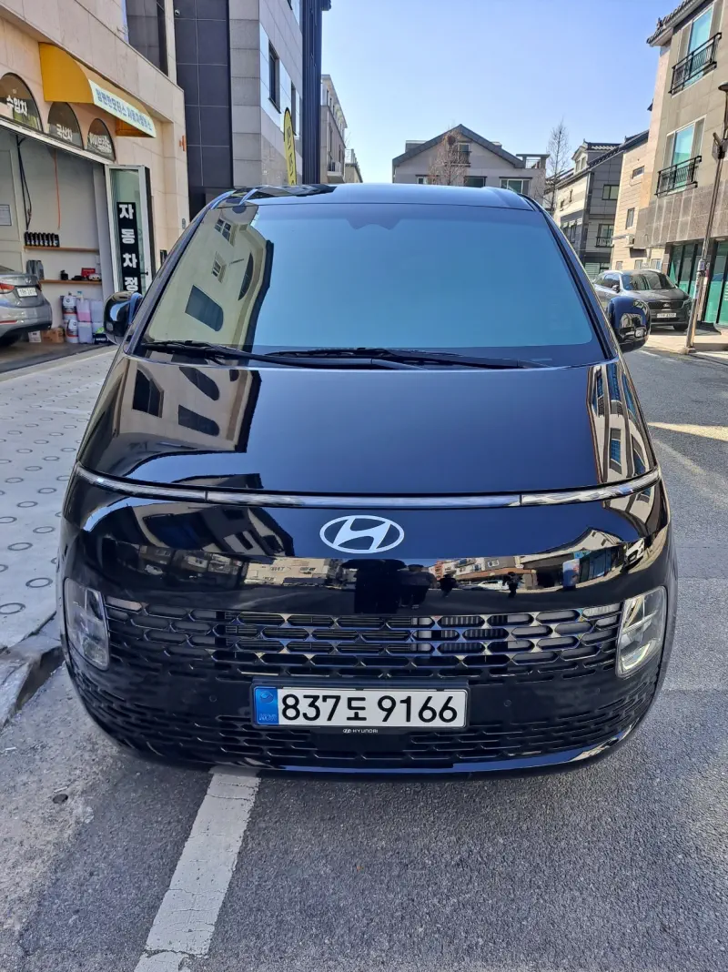Hyundai Staria