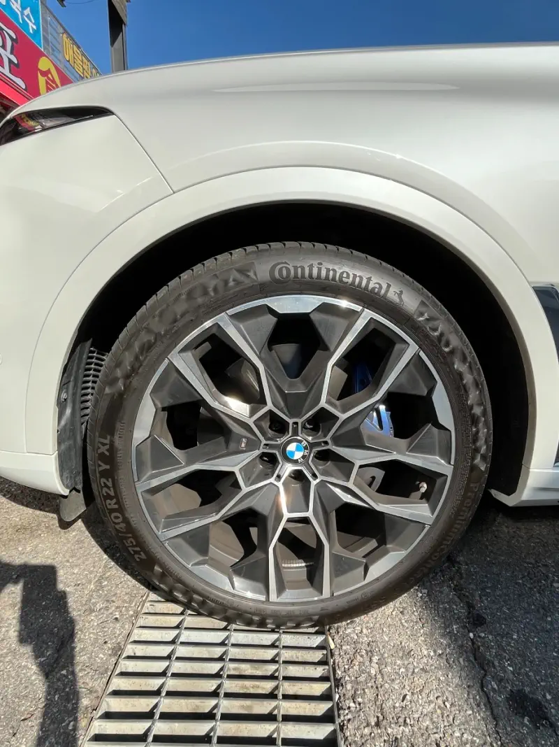 BMW X7