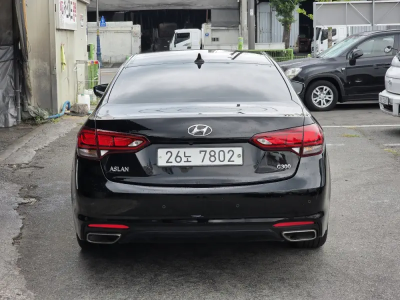 Hyundai Aslan