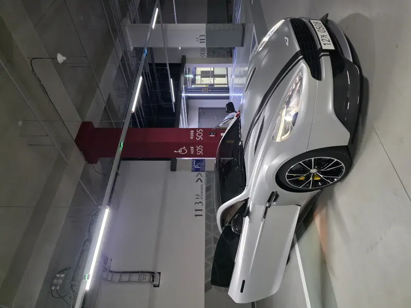 Aston Martin Vanquish