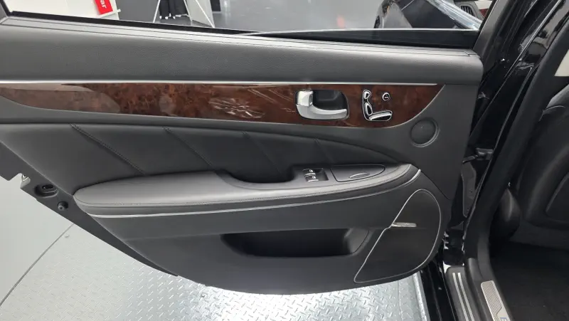 Hyundai Equus