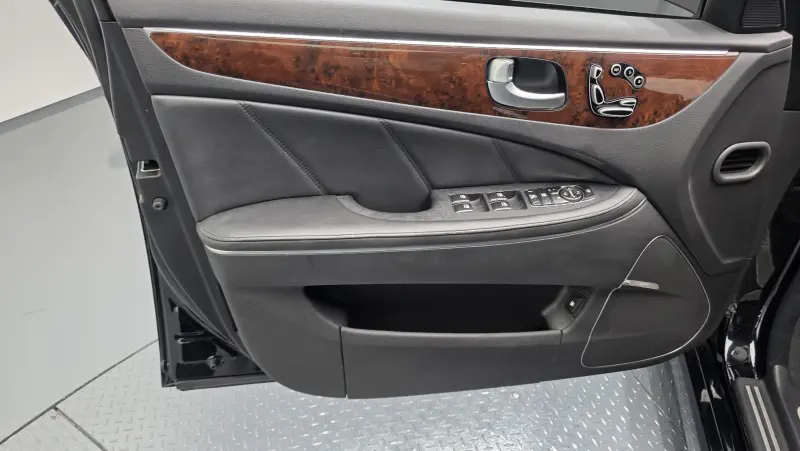 Hyundai Equus