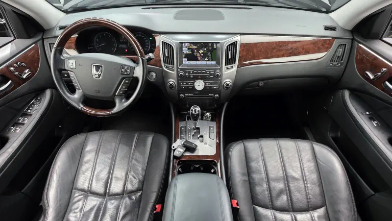 Hyundai Equus