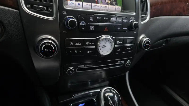 Hyundai Equus