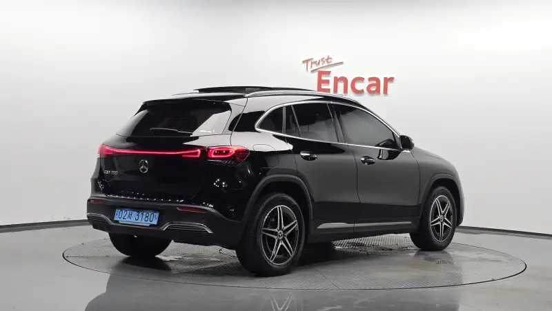 Mercedes-Benz EQA