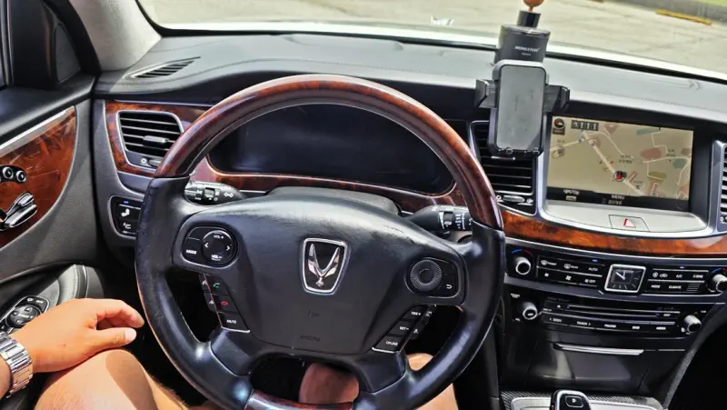 Hyundai Equus