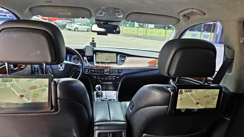 Hyundai Equus