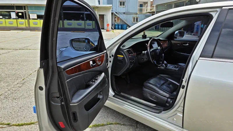Hyundai Equus