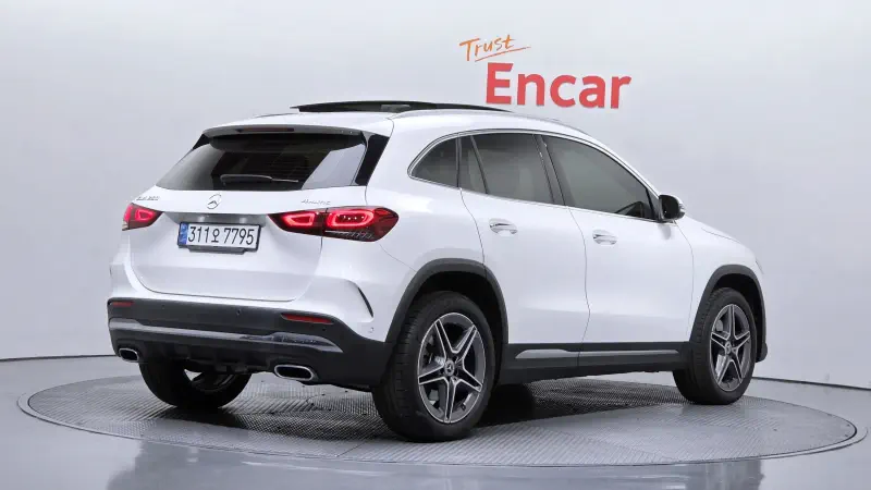 Mercedes-Benz GLA-Class